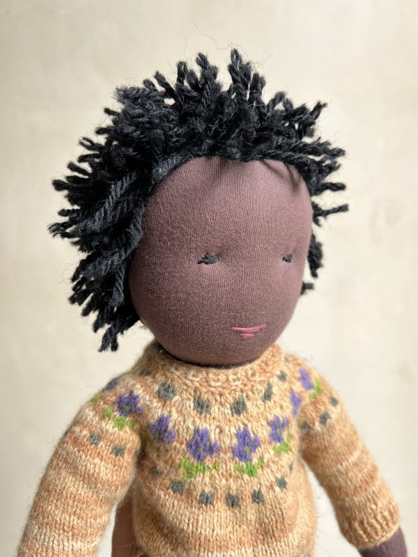 Doll 35cm tall with short dark hair - Image 3