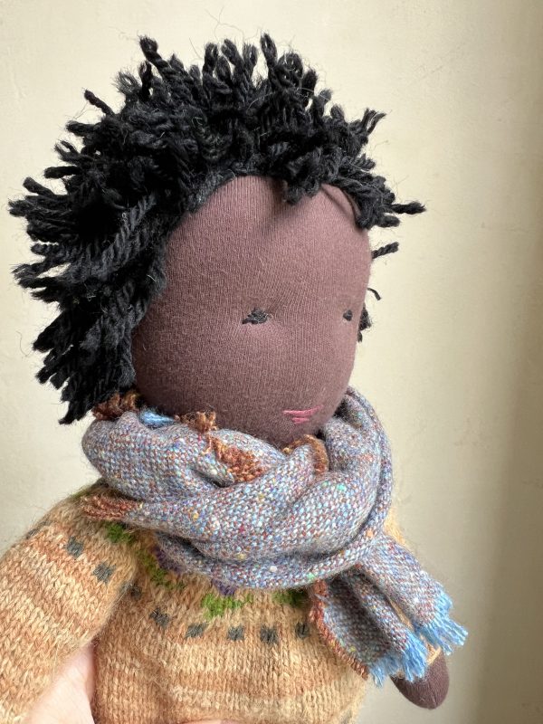 Doll 35cm tall with short dark hair - Image 7